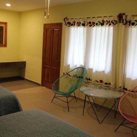 Artesanos 11 By Rotamundos Hotell Tepoztlán Exteriör bild